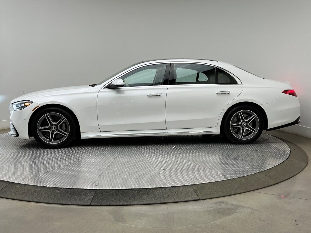 Used 2024 Mercedes-Benz S 580 4MATIC Sedan image 3