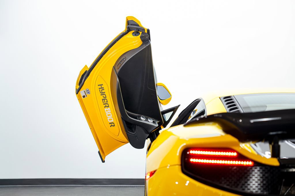 Used 2015 McLaren 650S Coupe image 17