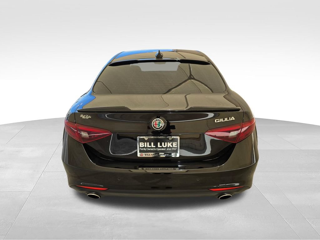 Used 2019 Alfa Romeo Giulia RWD image 8