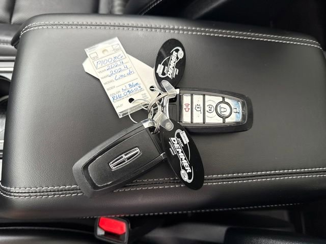 Certified 2024 Lincoln Corsair AWD w/ Equipment Group 101A image 33