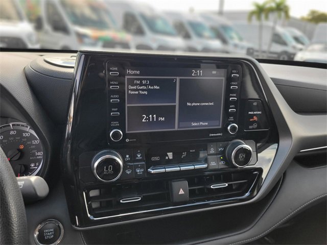 Used 2022 Toyota Highlander L image 26