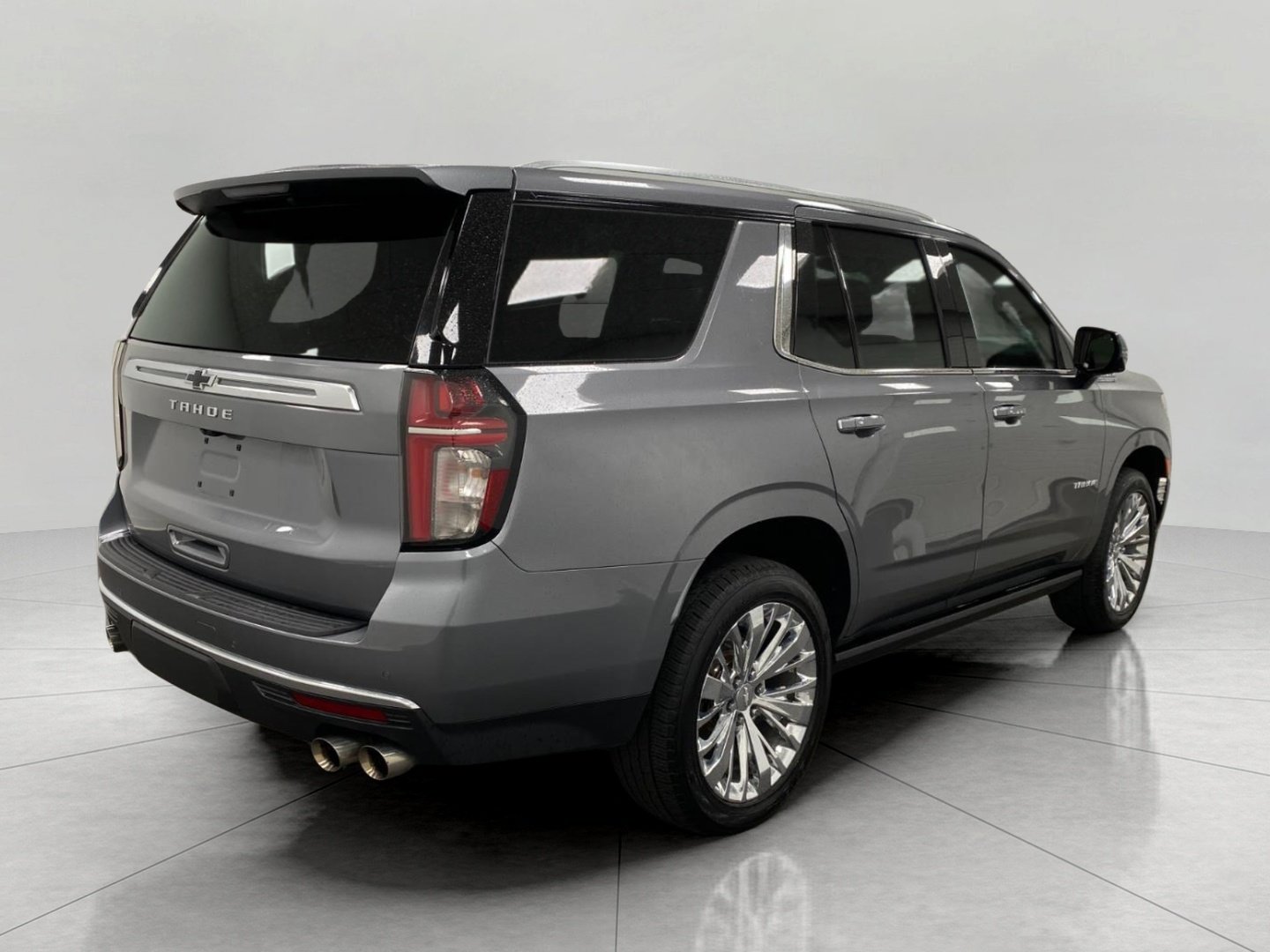 Used 2021 Chevrolet Tahoe High Country w/ Premium Package AWD/4WD image 3