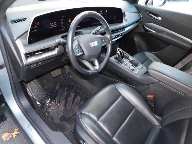 Used 2024 Cadillac XT4 Premium Luxury image 16