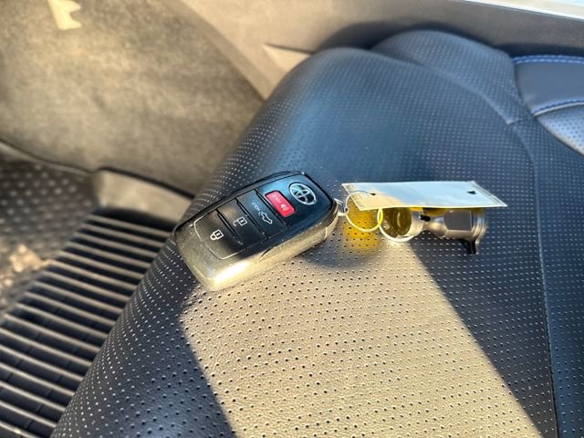 Used 2024 Toyota Tundra Platinum image 31