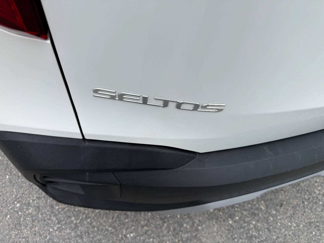 Used 2026 Kia Seltos LX AWD/4WD image 16