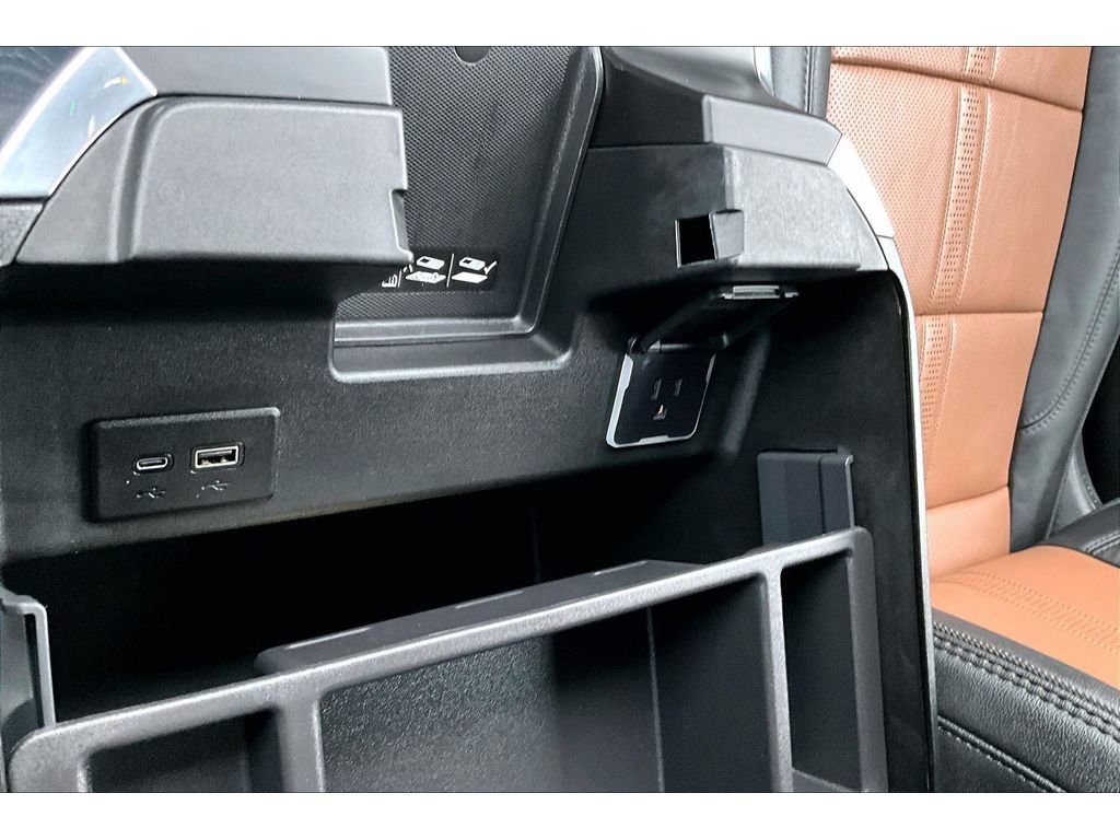 Used 2025 Chevrolet Silverado 1500 High Country w/ Technology Package image 17