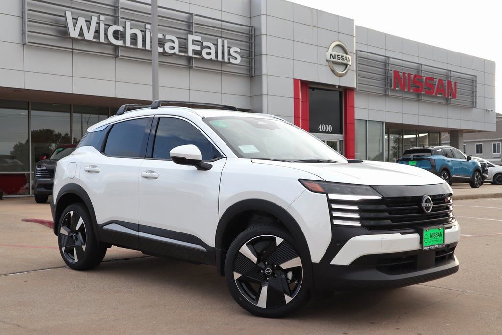 New 2025 Nissan Kicks SR FWD image 1