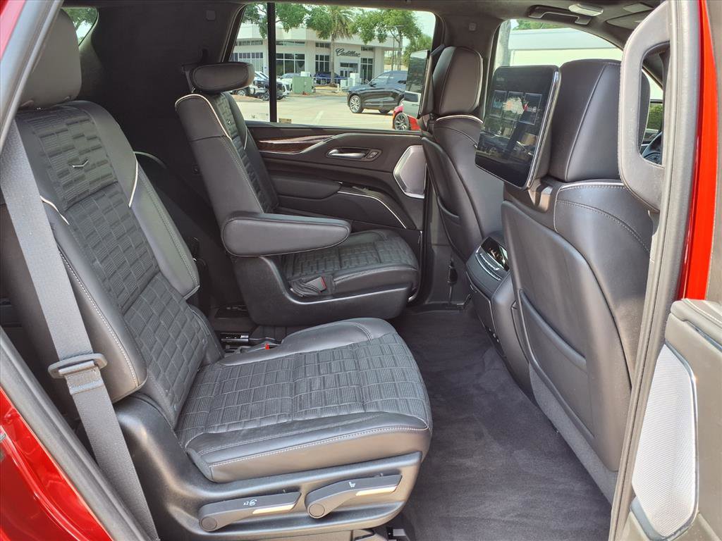 Certified 2023 Cadillac Escalade Premium Luxury Platinum w/ Heavy-Duty Trailer Package AWD/4WD image 14