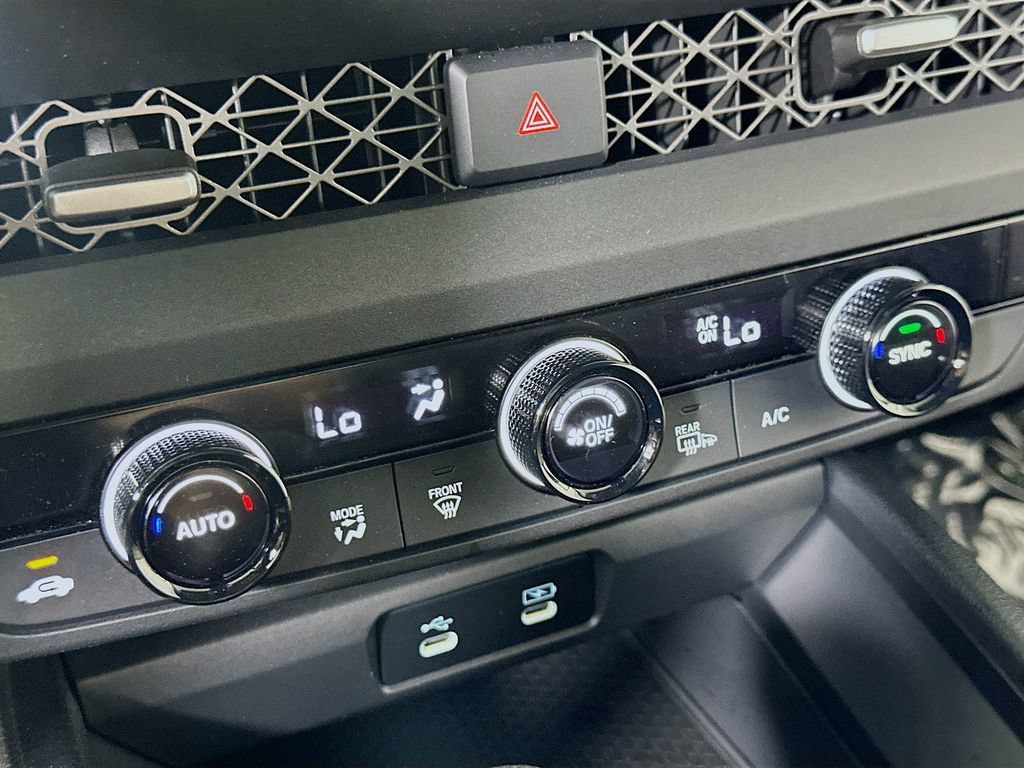 Used 2025 Honda Accord SE image 25