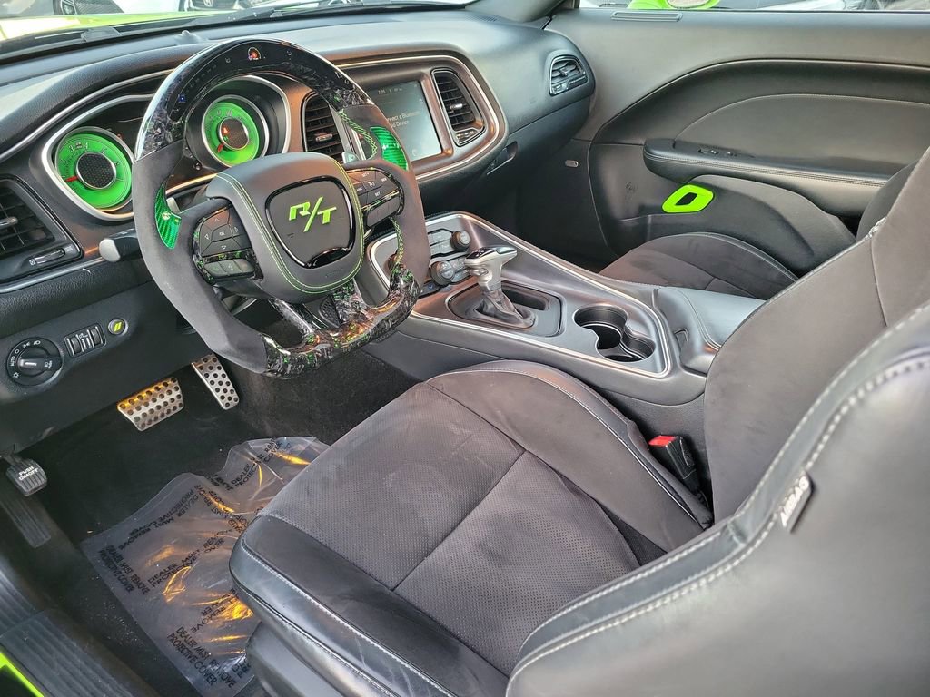 Used 2015 Dodge Challenger R/T Plus image 8