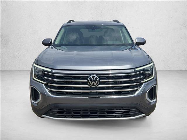 Used 2025 Volkswagen Atlas SE FWD image 2