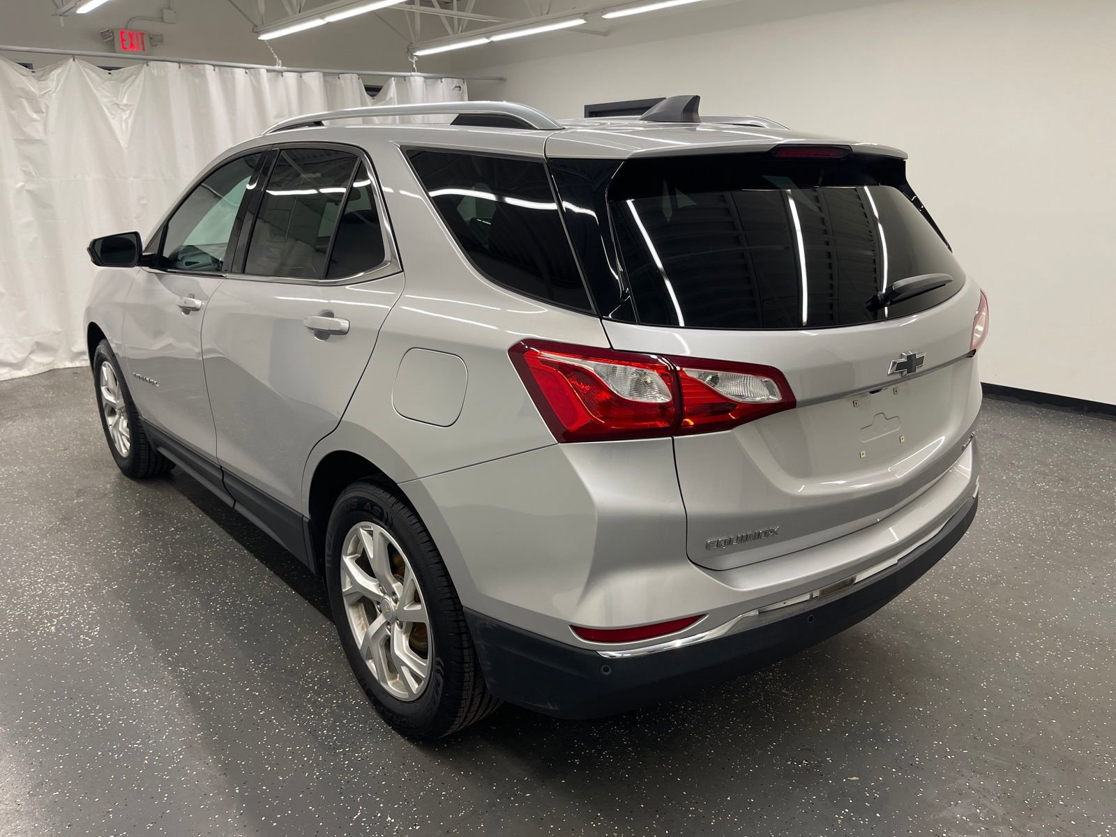 Used 2020 Chevrolet Equinox LT image 3