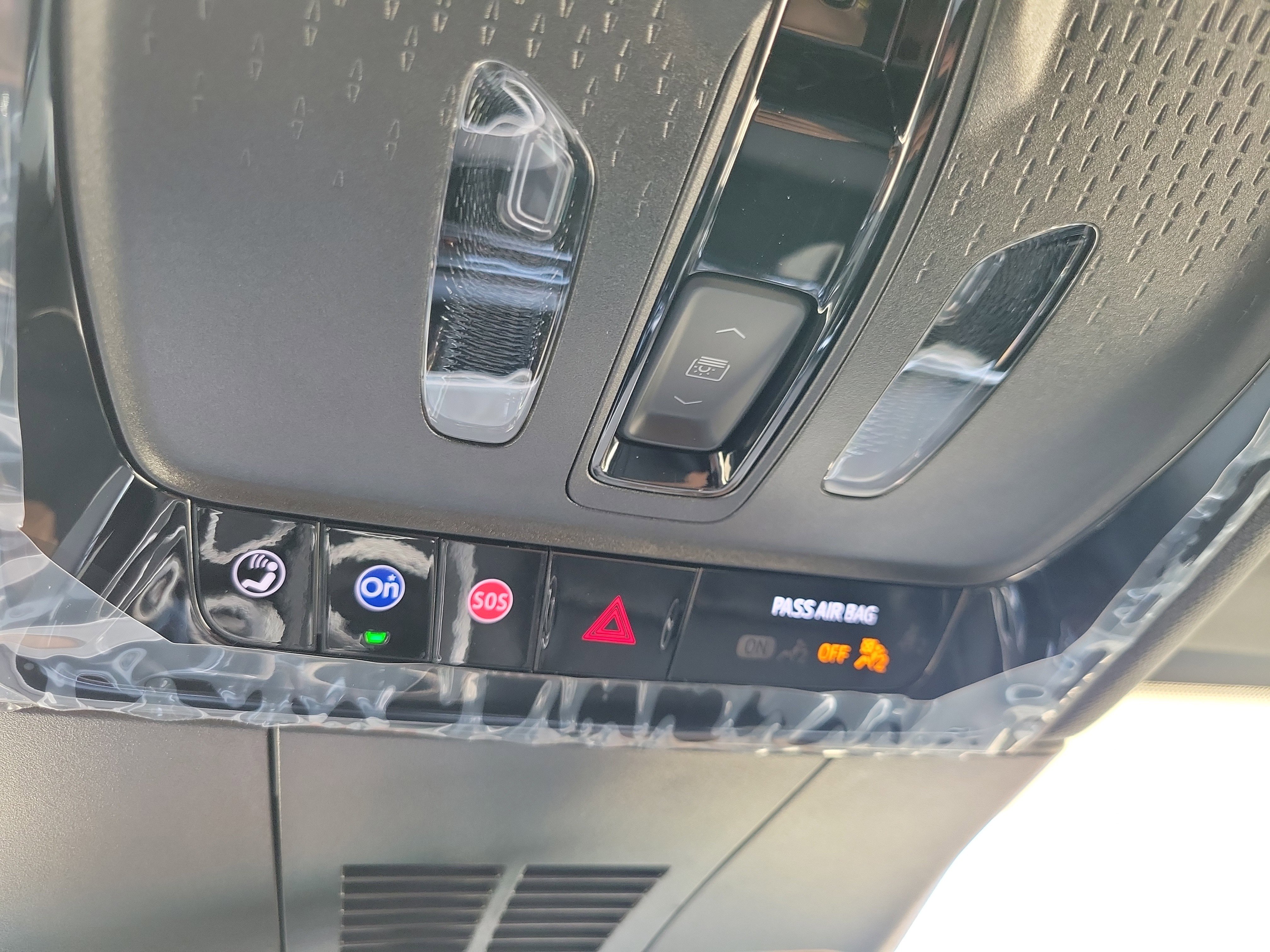 Certified 2025 Cadillac Lyriq Luxury image 19