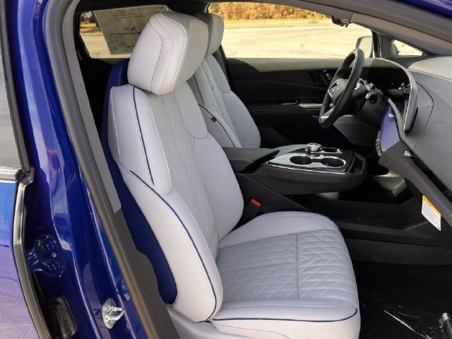 New 2027 Cadillac Optiq V w/ Deep Ocean Design Edition AWD/4WD image 21