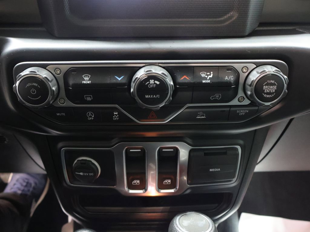 Used 2022 Jeep Wrangler Sport S image 29