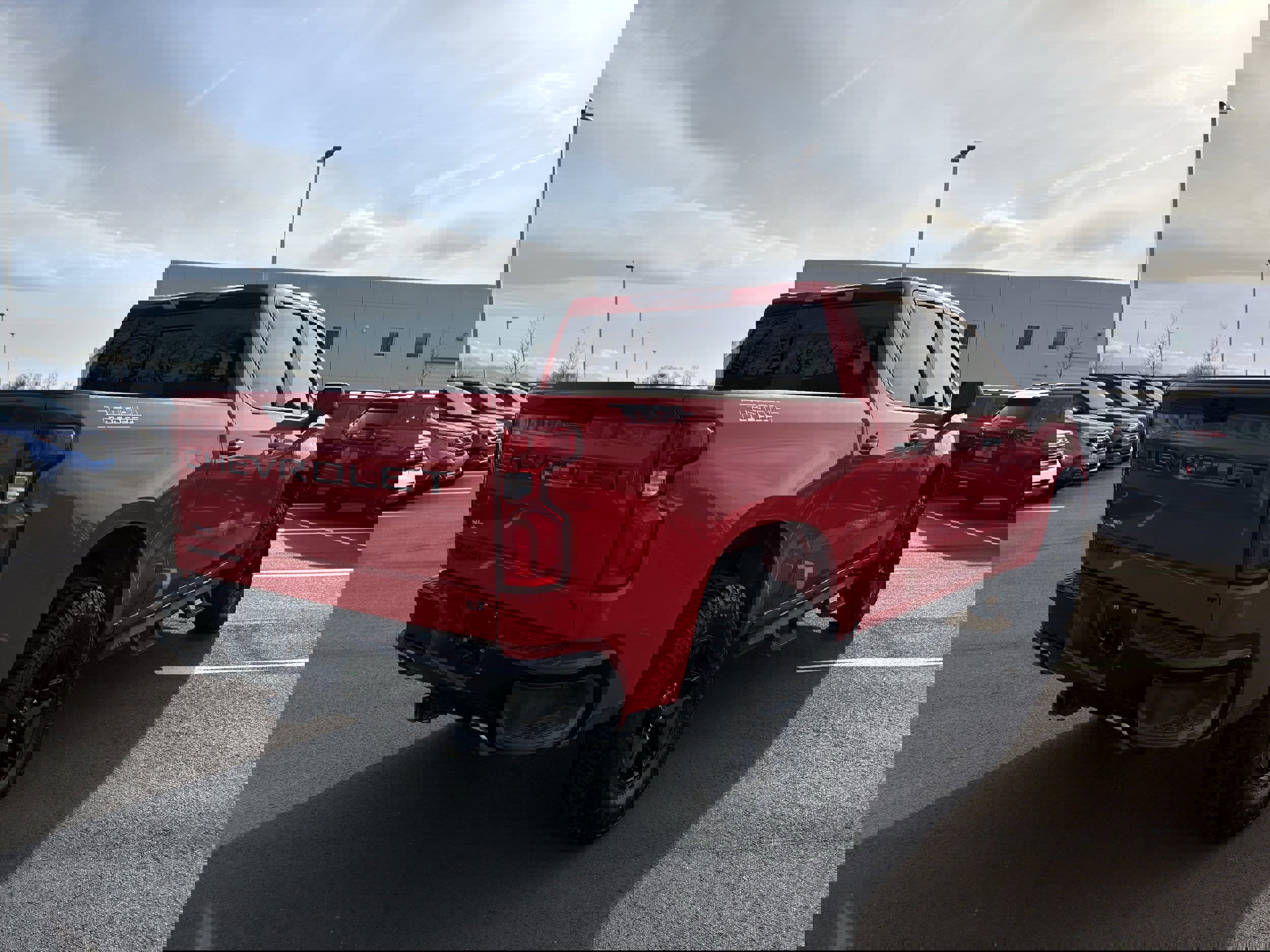 Used 2021 Chevrolet Silverado 1500 LT Trail Boss w/ Convenience Package II image 9