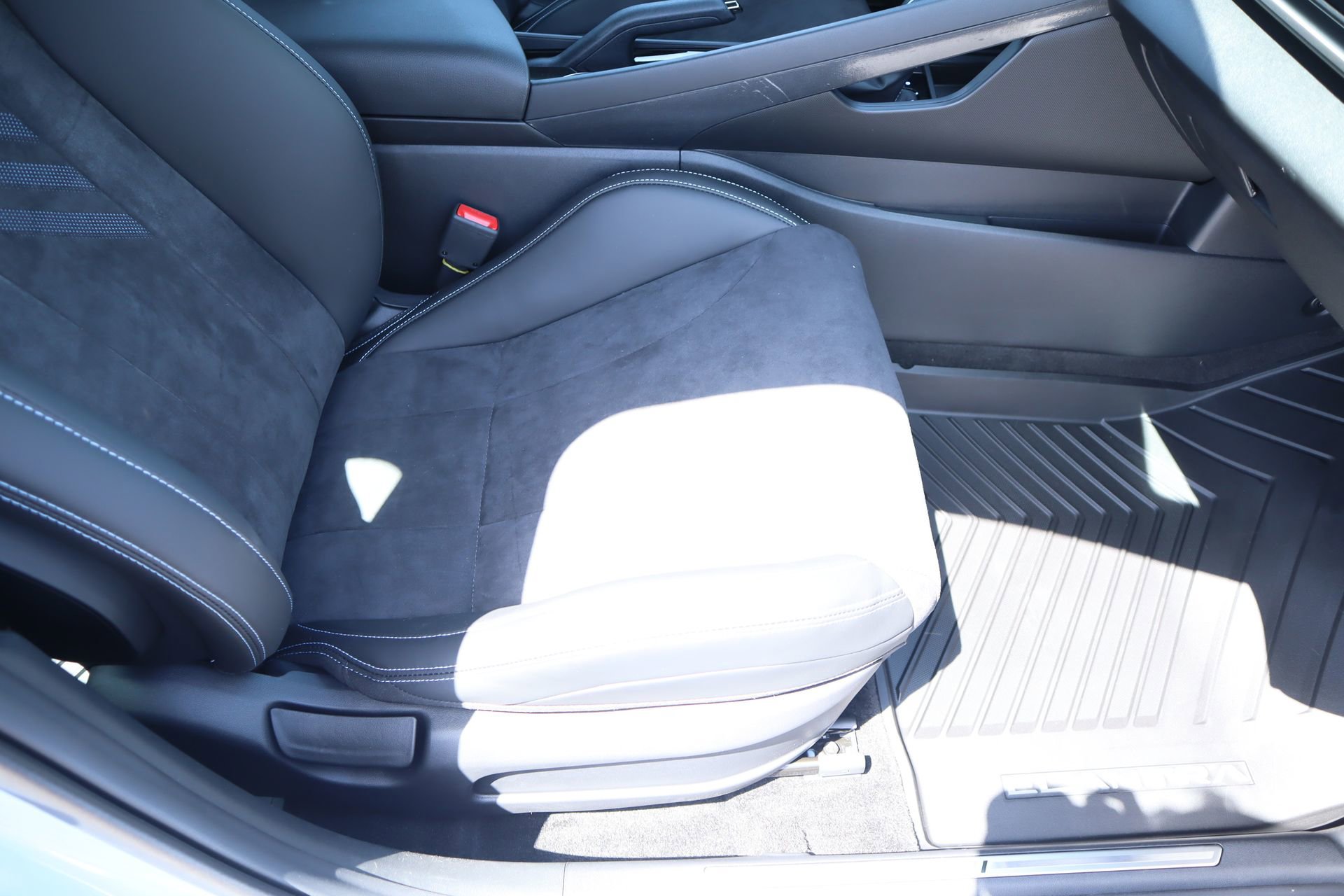 New 2026 Hyundai Elantra N FWD image 15