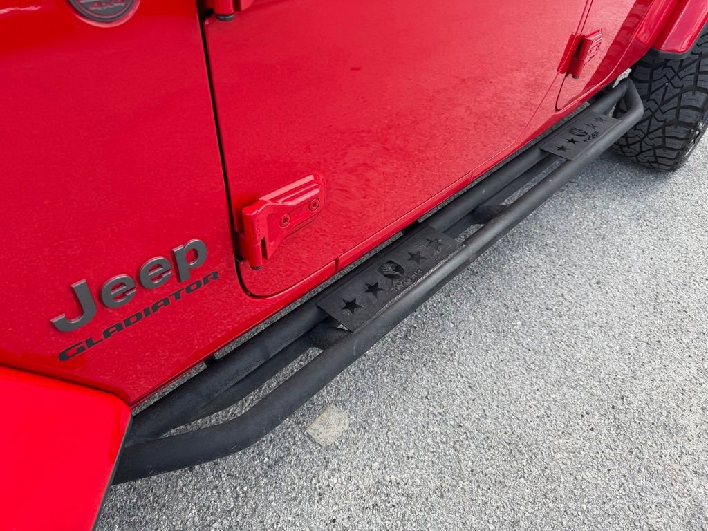 Used 2021 Jeep Gladiator Rubicon AWD/4WD image 11