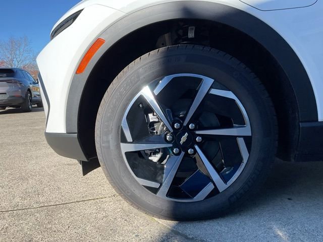 New 2026 Chevrolet Equinox EV LT image 28