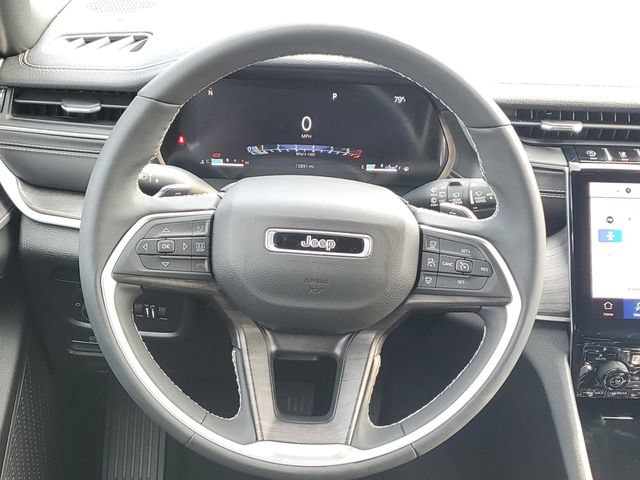 Certified 2024 Jeep Grand Cherokee Limited AWD/4WD image 28