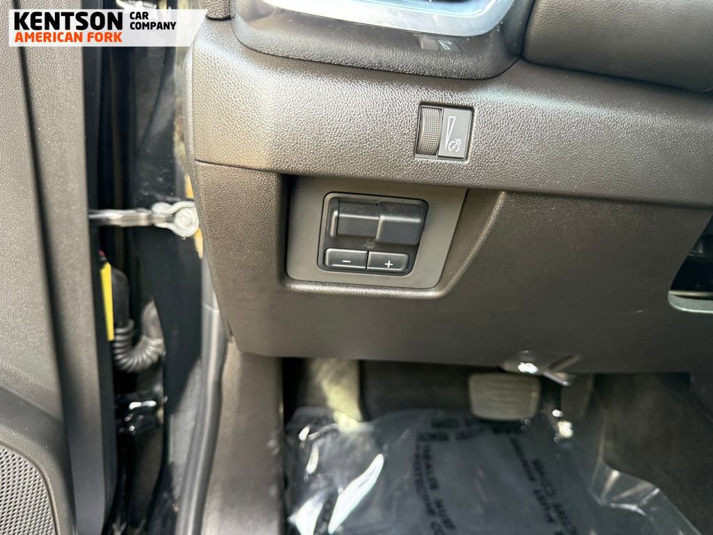 Used 2024 GMC Canyon Elevation w/ Convenience Package image 18