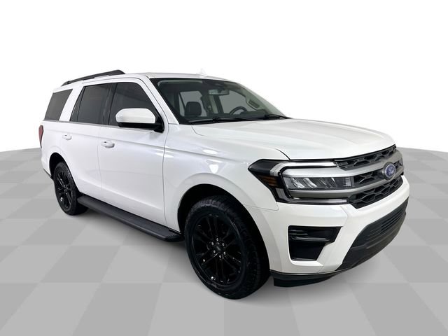 Used 2024 Ford Expedition XLT AWD/4WD image 2