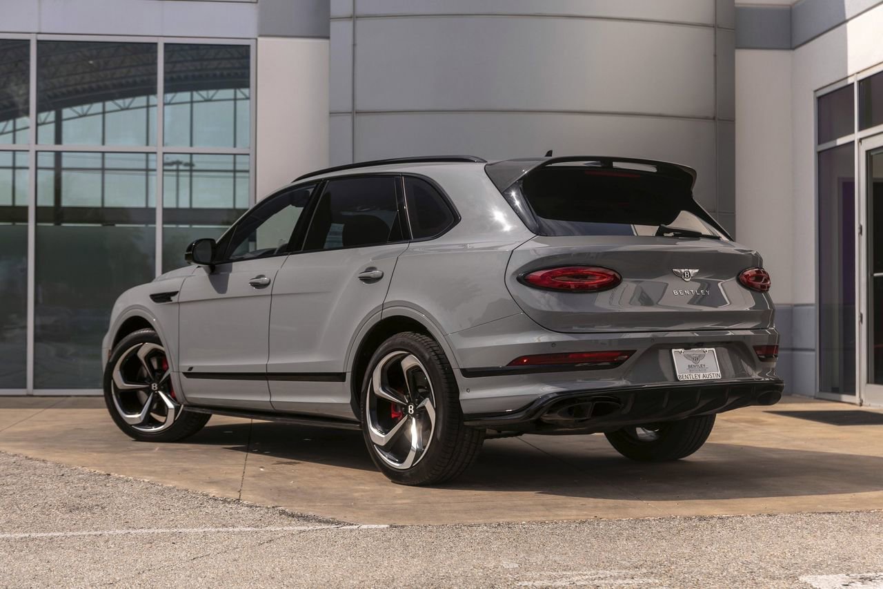 Used 2025 Bentley Bentayga AWD/4WD image 12