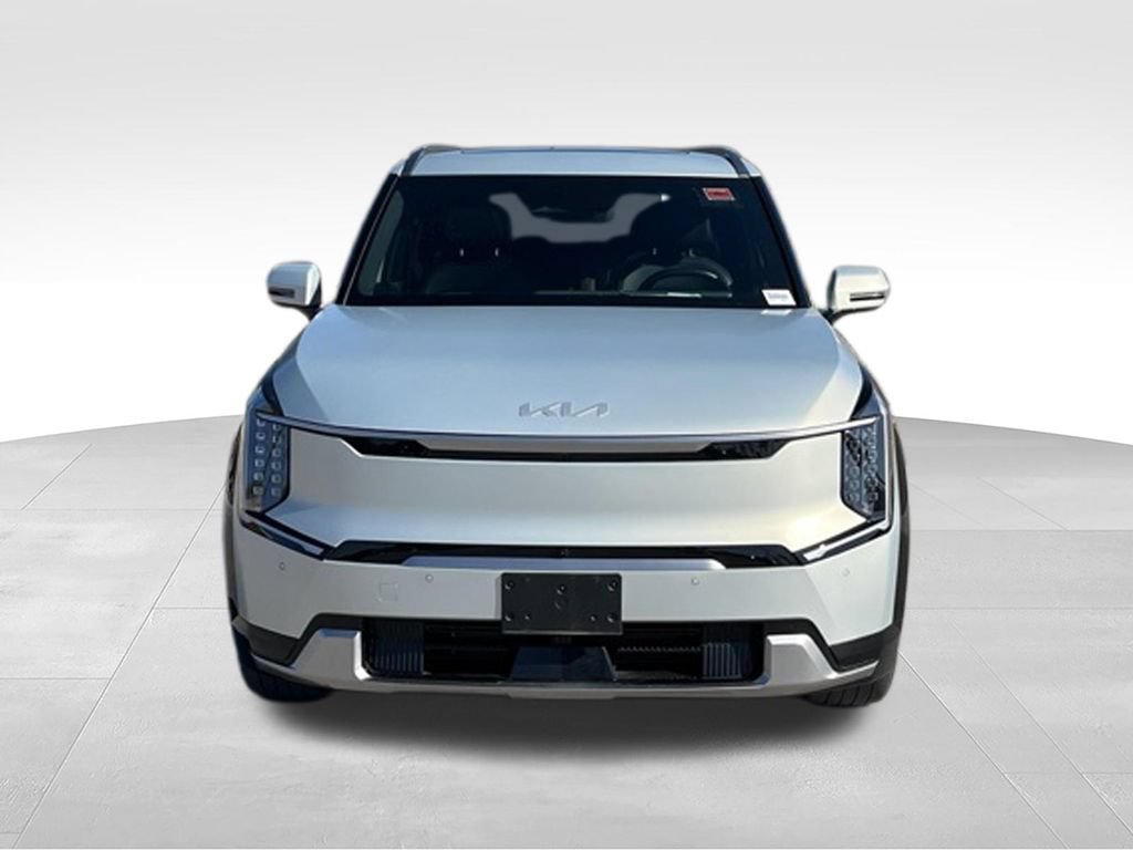 Used 2024 Kia EV9 Land AWD/4WD image 4