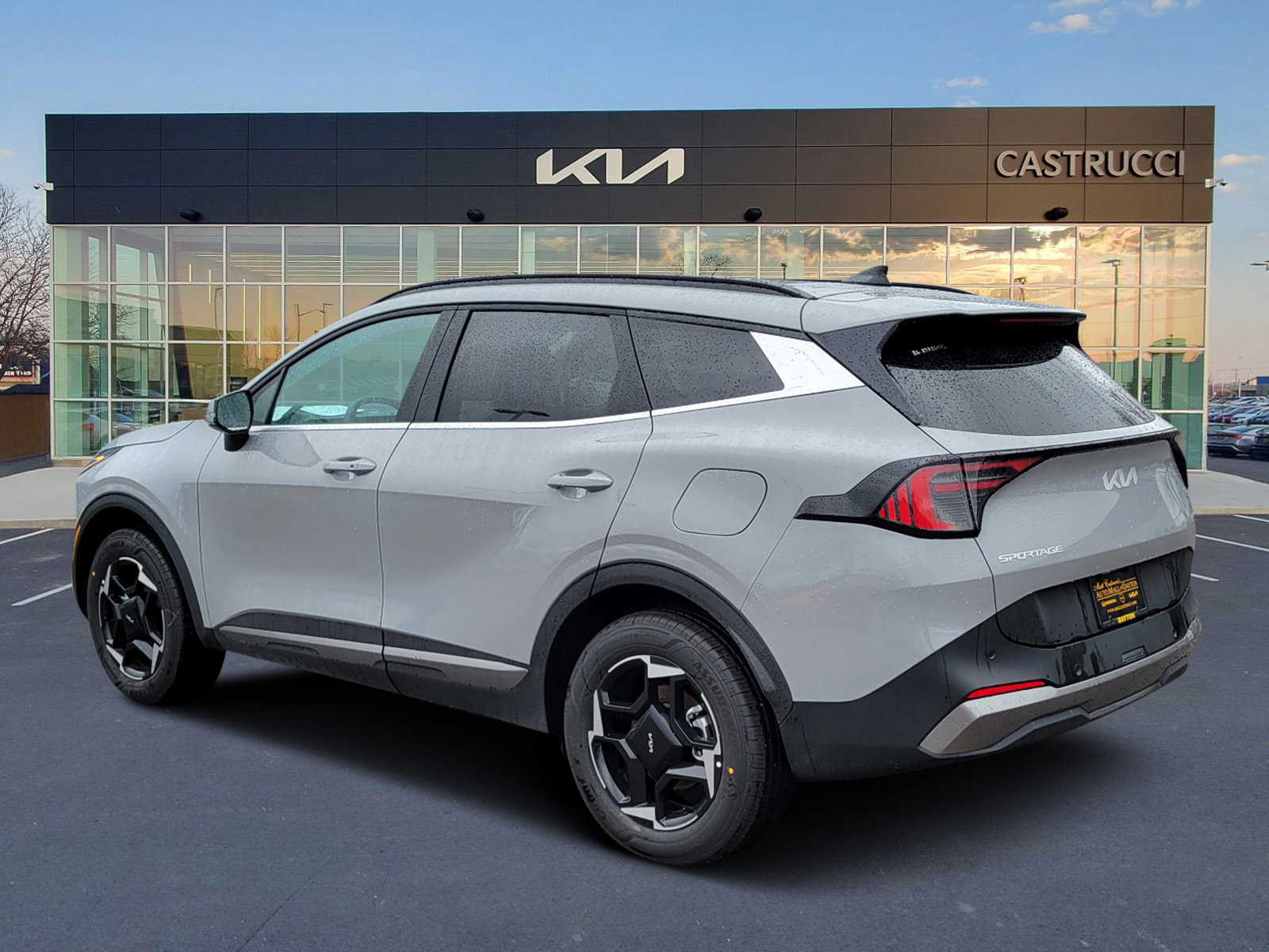 Used 2026 Kia Sportage EX w/ EX Panoramic Sunroof Package image 3