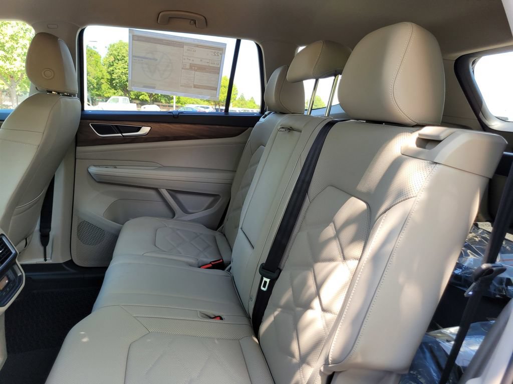 New 2025 Volkswagen Atlas SE FWD image 14