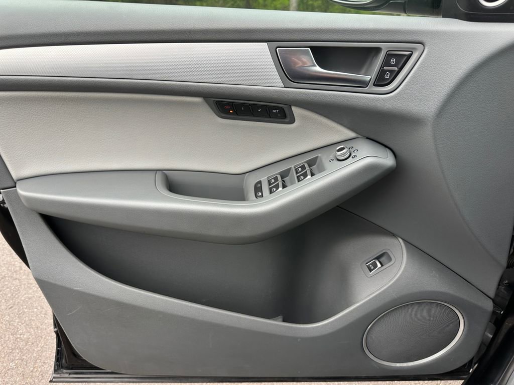 Used 2016 Audi Q5 2.0T Premium Plus AWD/4WD image 26