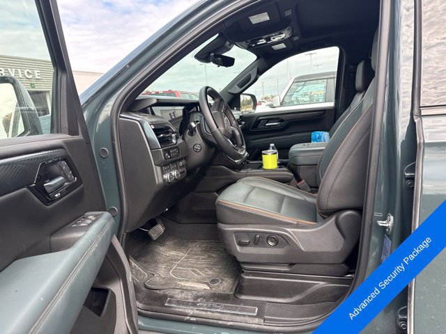 Used 2026 GMC Yukon AT4 w/ AT4 Premium Plus Package AWD/4WD image 9