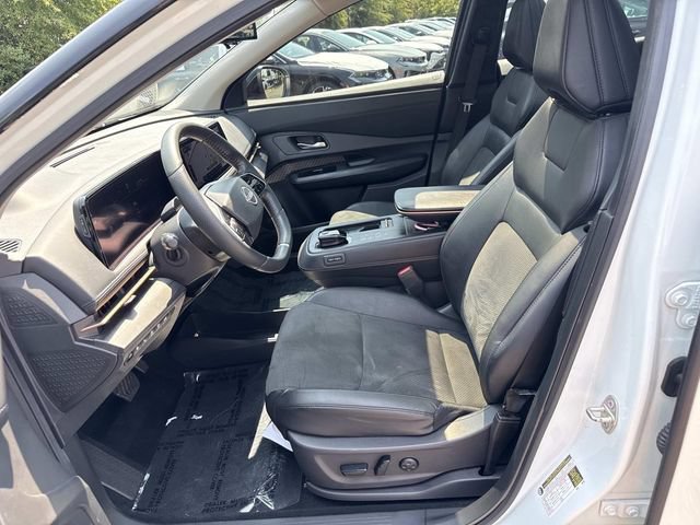 Used 2023 Nissan Ariya FWD image 14