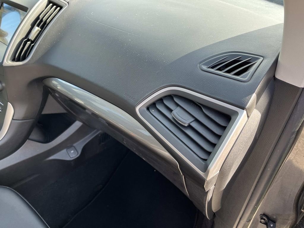 Used 2019 Ford Edge SEL w/ Equipment Group 201A image 24