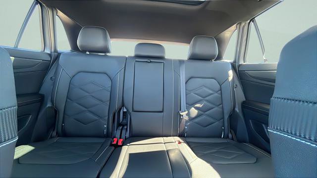 New 2026 Volkswagen Atlas Cross Sport SE AWD/4WD image 20