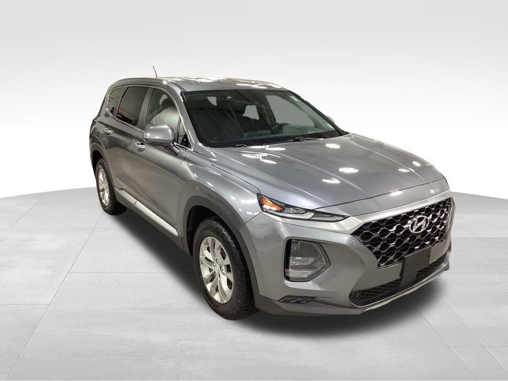 Used 2019 Hyundai Santa Fe SE image 4
