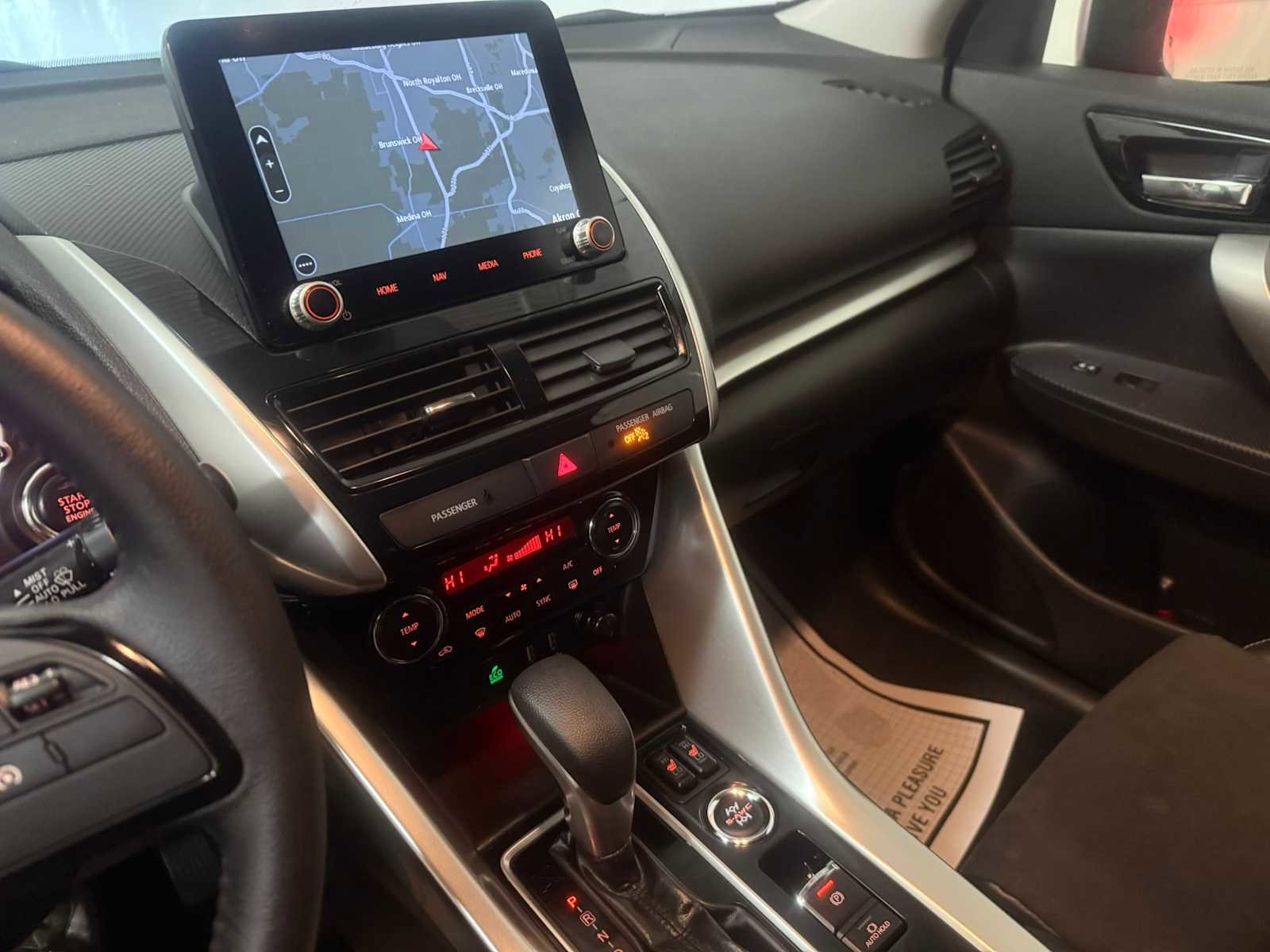 Used 2022 Mitsubishi Eclipse Cross SE image 36