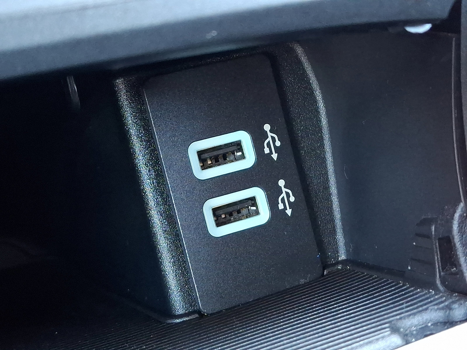 Used 2018 Ford Edge SEL w/ Equipment Group 201A image 23