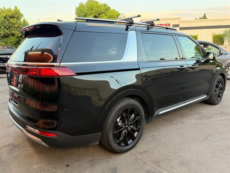Used 2022 Kia Carnival SX FWD image 12