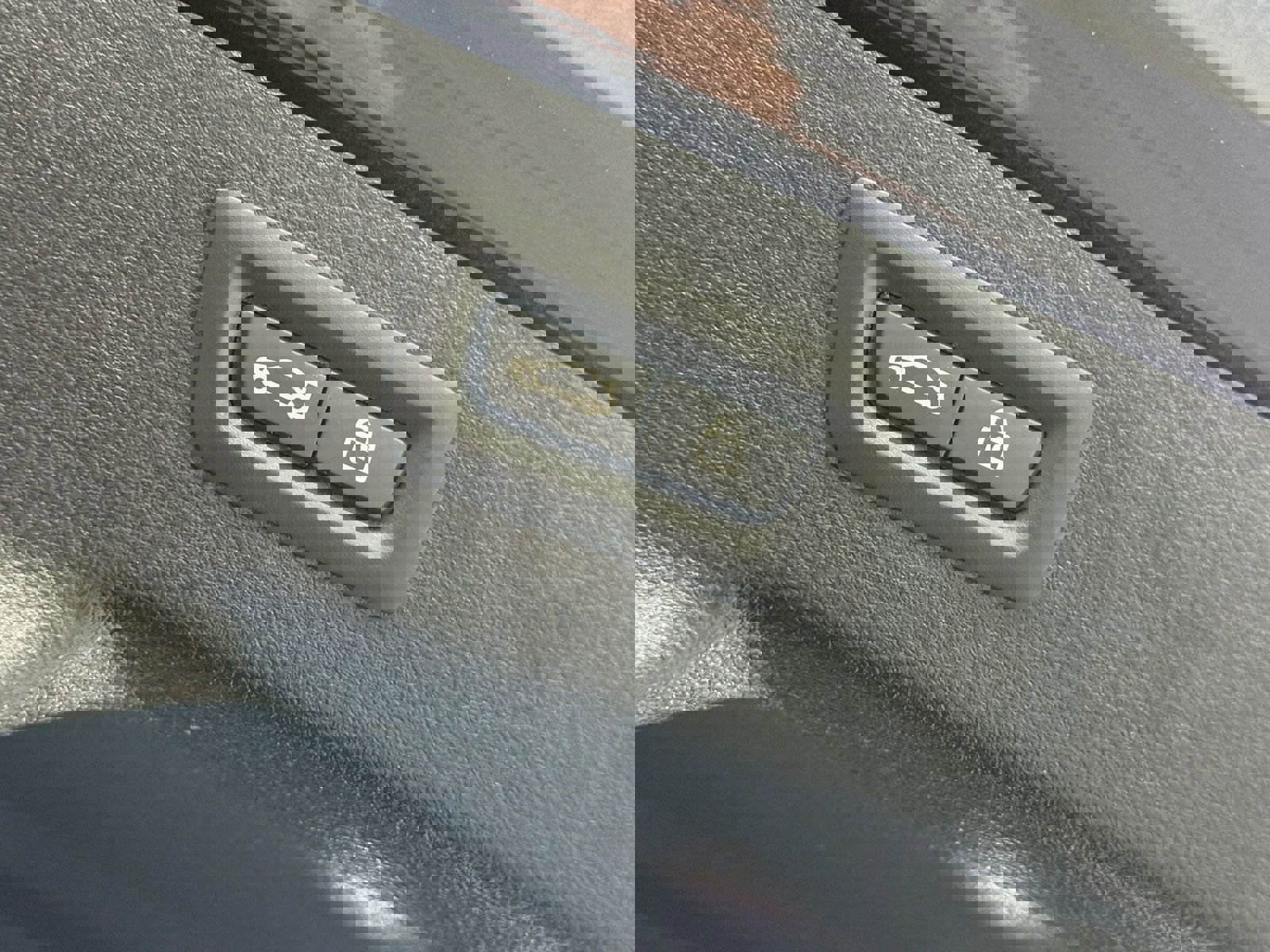 Used 2017 BMW X6 xDrive50i image 40