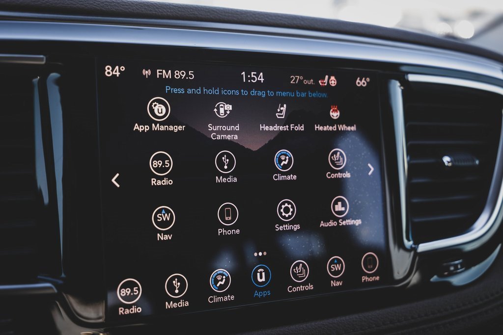 Used 2018 Chrysler Pacifica Limited w/ Tire & Wheel Group image 20