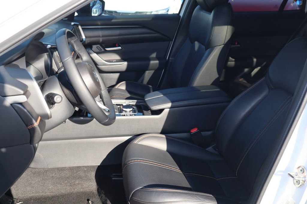 Used 2025 MAZDA CX-50 AWD 2.5 Hybrid w/ Premium Pkg image 13