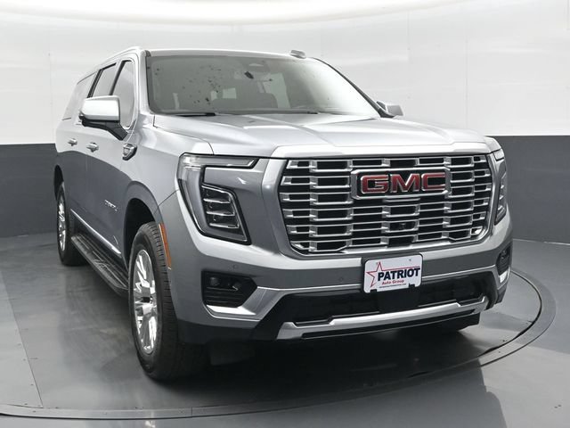 Used 2025 GMC Yukon XL Denali AWD/4WD image 31