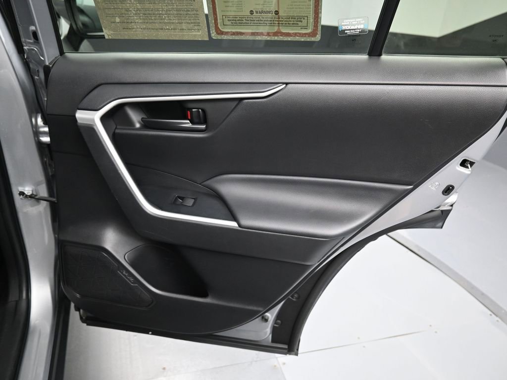Certified 2022 Toyota RAV4 LE AWD/4WD image 30
