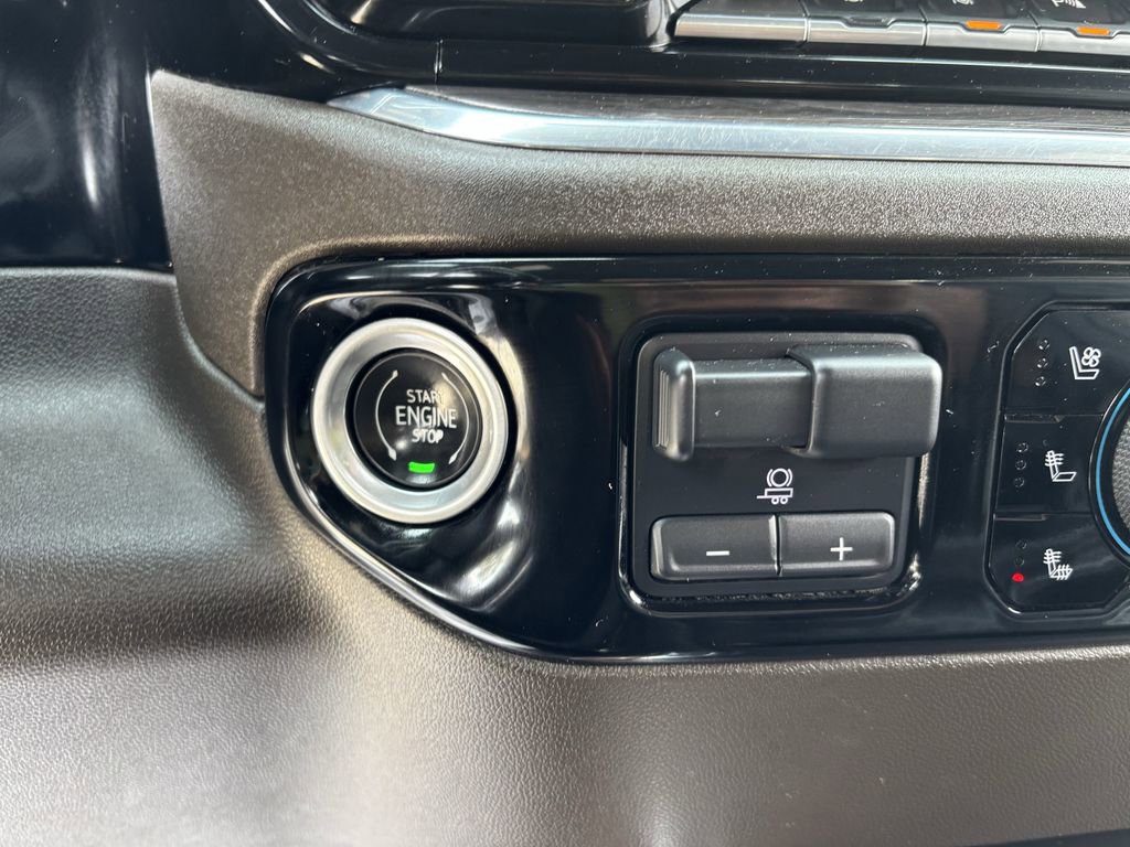 Used 2024 Chevrolet Silverado 2500 LTZ w/ LTZ Convenience Package image 17