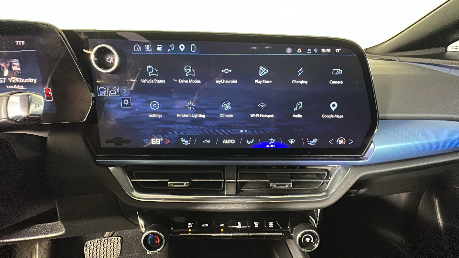 Used 2024 Chevrolet Equinox EV LT FWD image 26