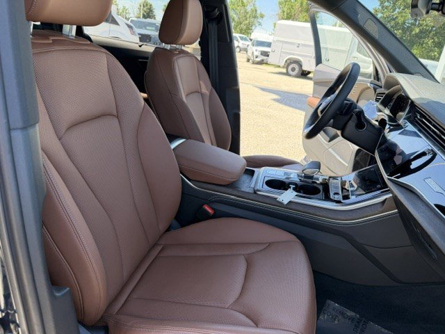 Used 2025 Audi Q7 3.0T Premium Plus AWD/4WD image 42