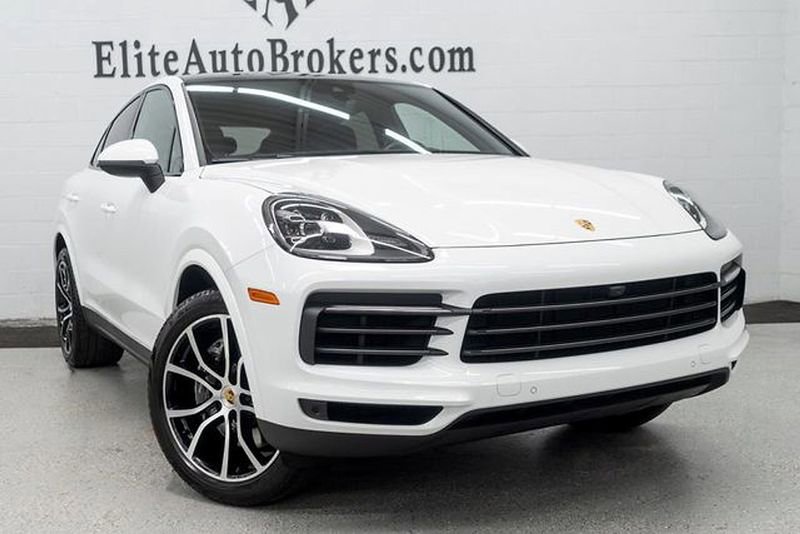Used 2023 Porsche Cayenne Platinum Edition image 7