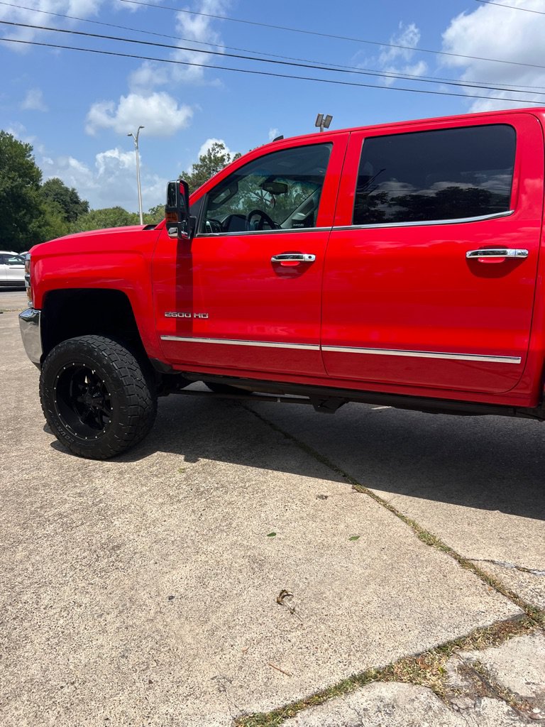 Used 2019 Chevrolet Silverado 2500 LTZ AWD/4WD image 16