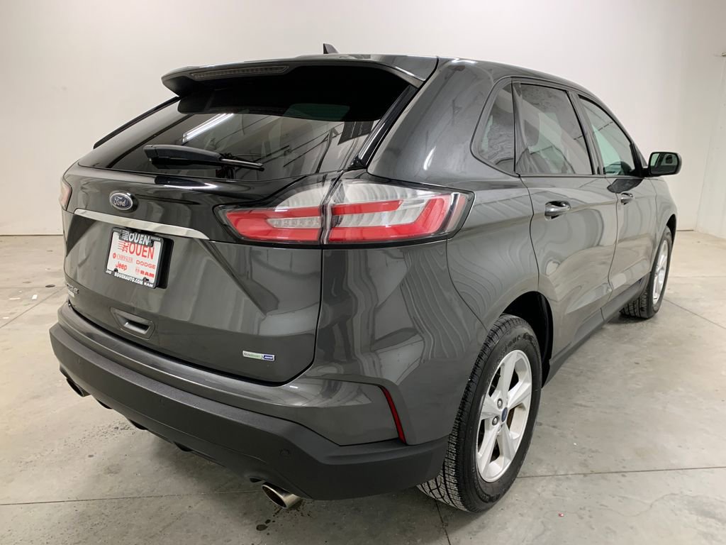 Used 2020 Ford Edge SE image 24